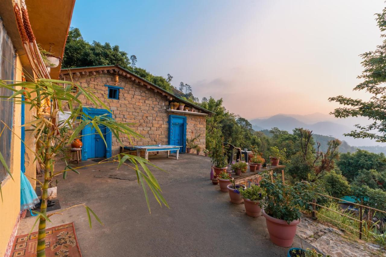 Vista Hostel Jeolikote, Nainital Patwa Dunga Exterior photo